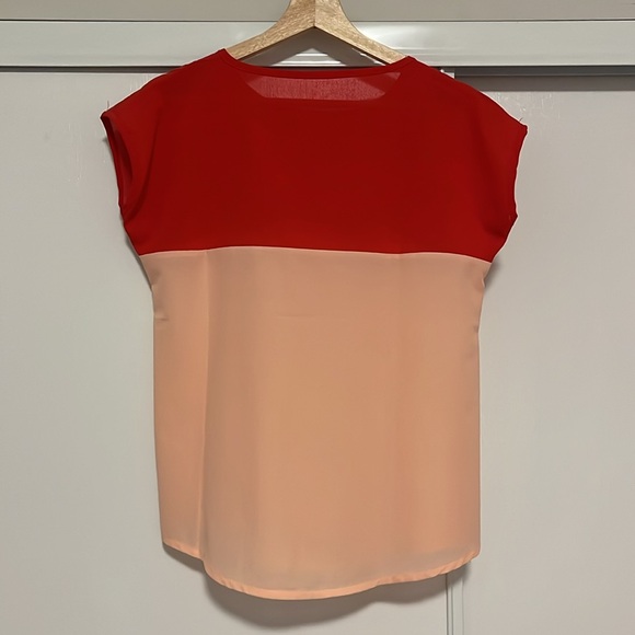 Color block top - Picture 3 of 3